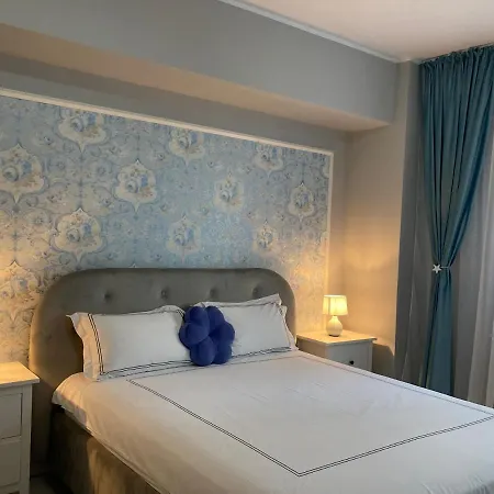 Theo Studio Apartment Navodari